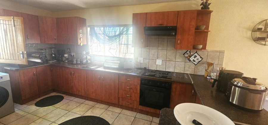 To Let 3 Bedroom Property for Rent in Protea Park North West